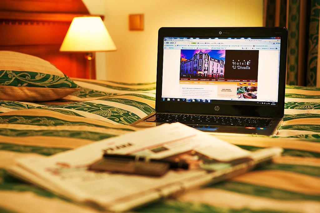Hotel U Divadla - Czech Leading Hotels Praha Ruang foto