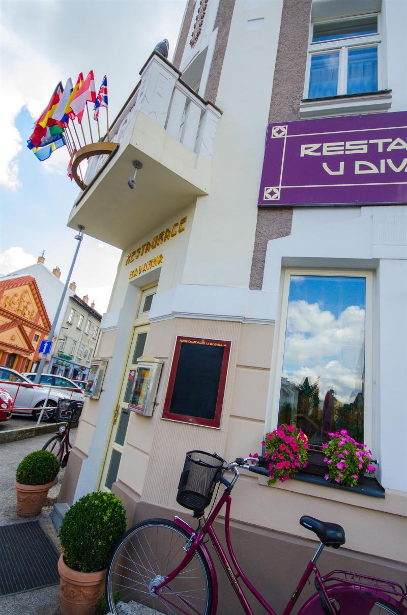 Hotel U Divadla - Czech Leading Hotels Praha Bagian luar foto